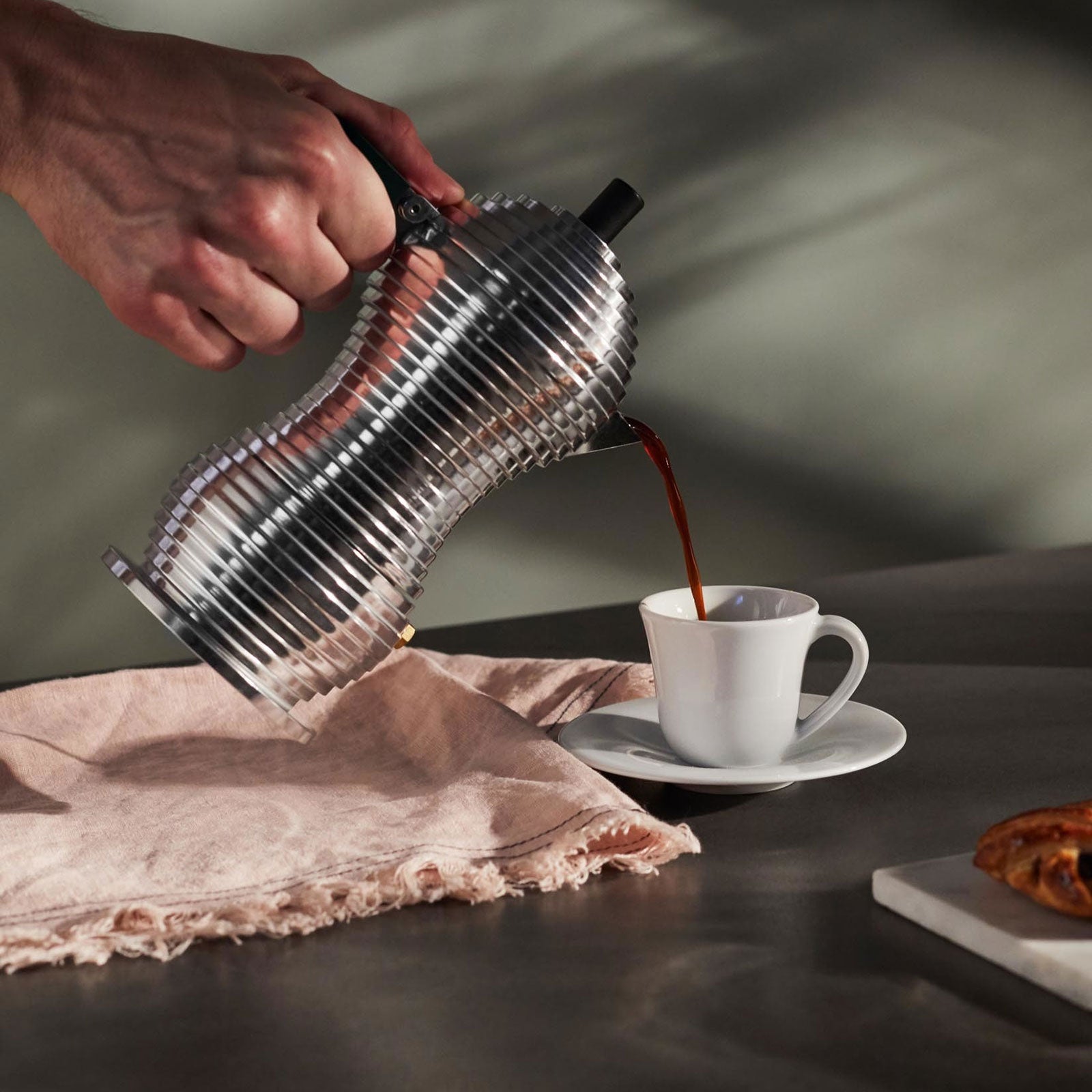 Alessi Pulcina Espresso Makinesi 300 ml 20X12X26 cm