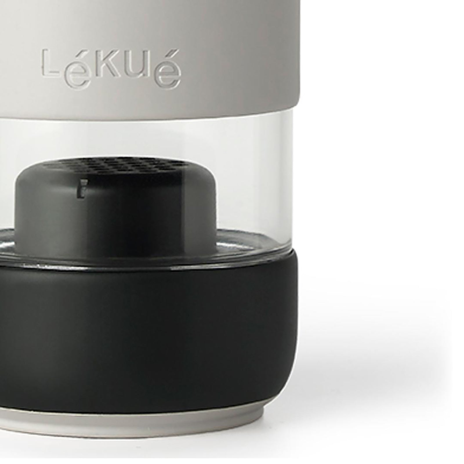 Lekue To Go Gri Filtreli Su Şişesi 600 ml